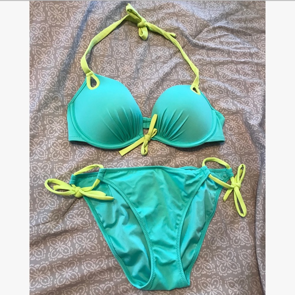 Victoria Secret Bombshell Bathing Suit